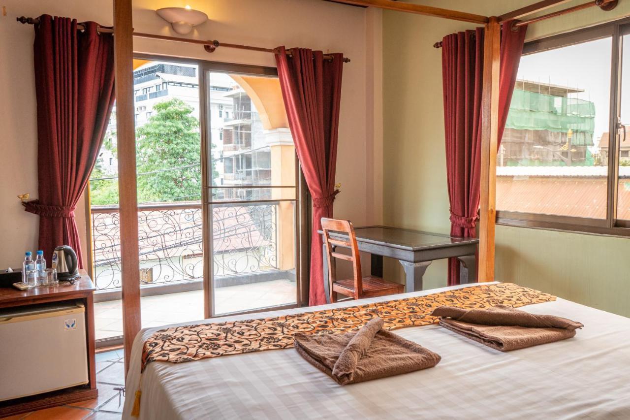 Den Hotel Totonou Sziemreap Kültér fotó